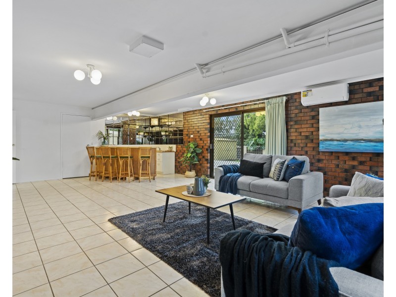 25 Doone Street, Macgregor QLD 4109