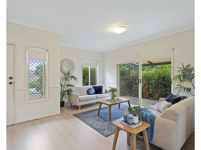 1/18 LOCKHART STREET, Woolloongabba QLD 4102