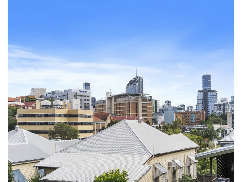 1/18 LOCKHART STREET, Woolloongabba QLD 4102