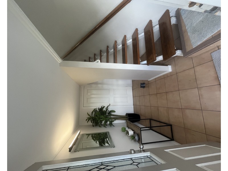 208 BROADWATER ROAD, Mansfield QLD 4122