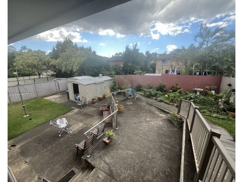 208 BROADWATER ROAD, Mansfield QLD 4122