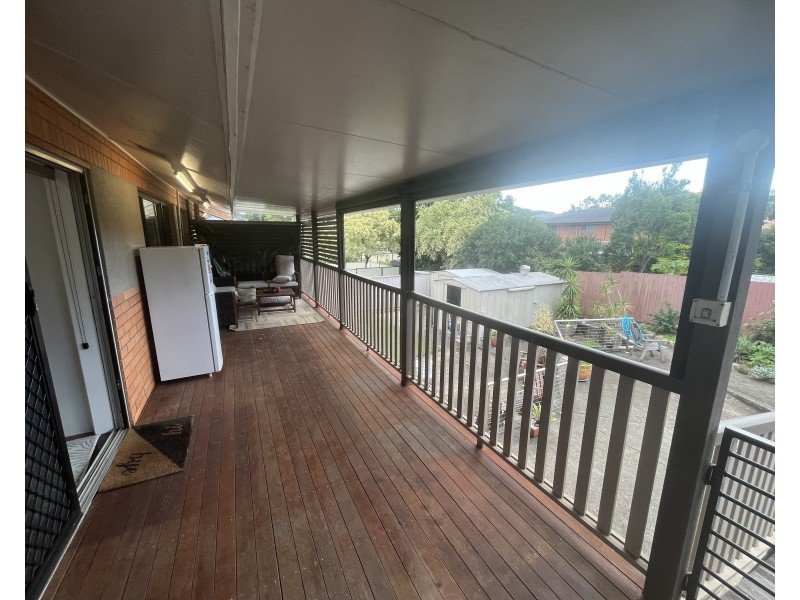 208 BROADWATER ROAD, Mansfield QLD 4122