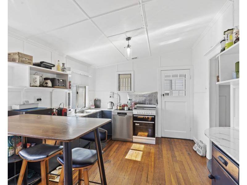 89 Adam Street, Wynnum QLD 4178