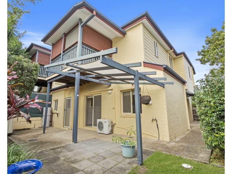 1/18 Lockhart Street, Woolloongabba QLD 4102