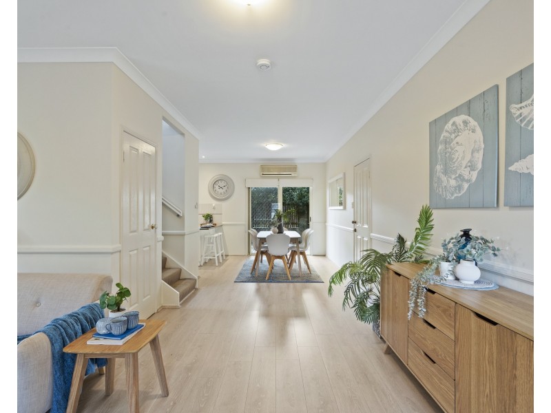 1/18 Lockhart Street, Woolloongabba QLD 4102