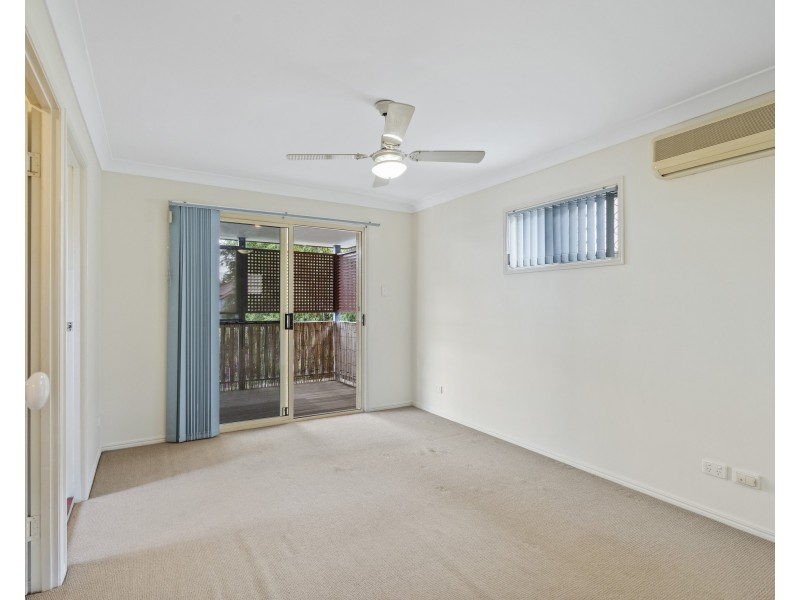 1/18 Lockhart Street, Woolloongabba QLD 4102
