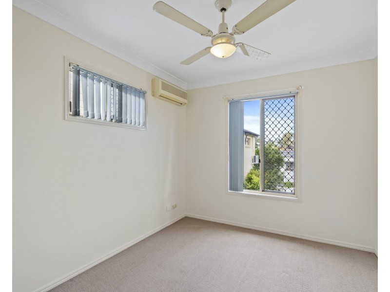 1/18 Lockhart Street, Woolloongabba QLD 4102