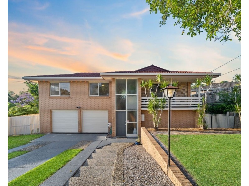 22 Clarinda Avenue, Springwood QLD 4127