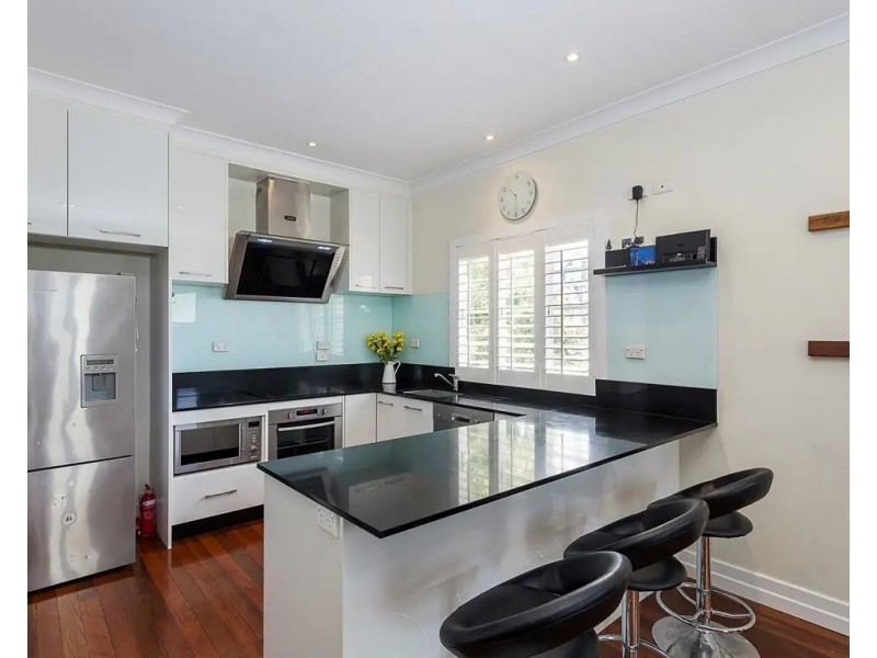 43 Emma Street, Holland Park West QLD 4121