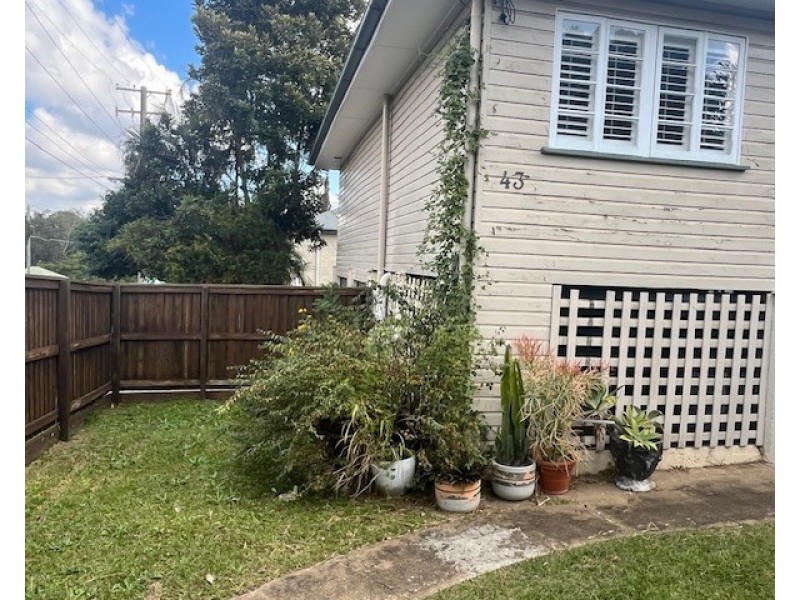 43 Emma Street, Holland Park West QLD 4121