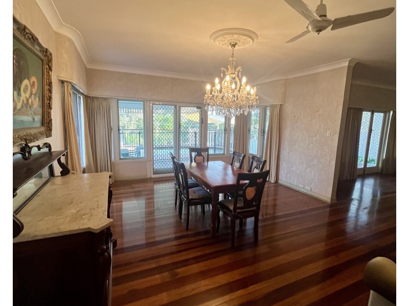 55 The Esplanade, St Lucia QLD 4067