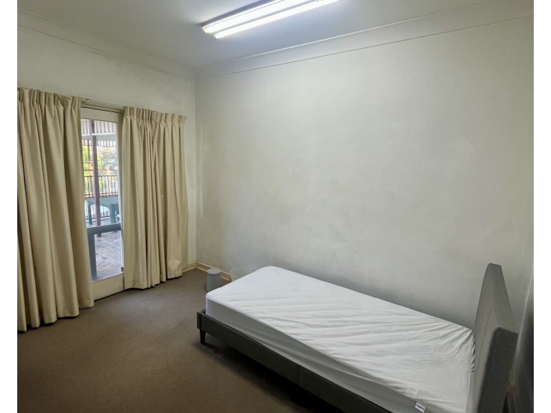 55 The Esplanade, St Lucia QLD 4067
