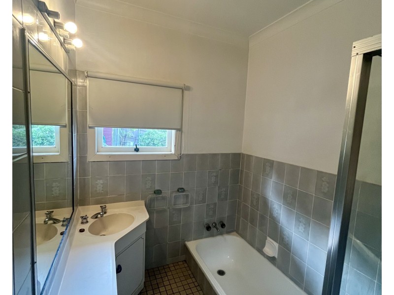 55 The Esplanade, St Lucia QLD 4067