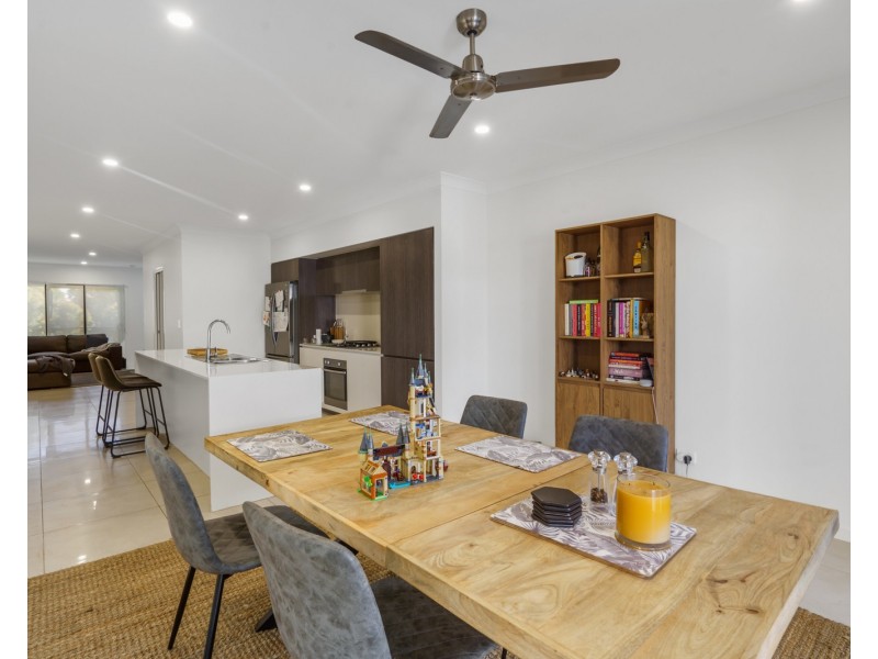 75 Eagle Parade, Rochedale QLD 4123