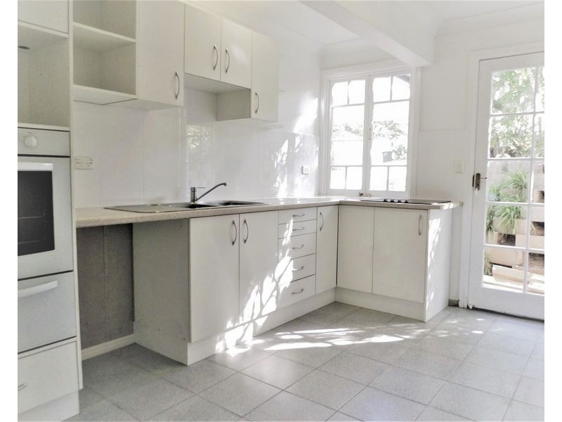 3D Dover Street, Hawthorne QLD 4171