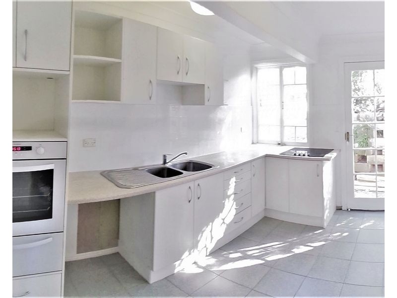 3D Dover Street, Hawthorne QLD 4171