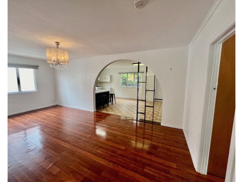 33 Victoria Terrace, Annerley QLD 4103