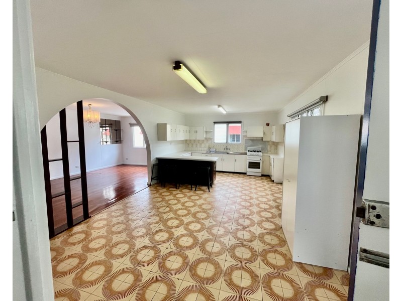 33 Victoria Terrace, Annerley QLD 4103