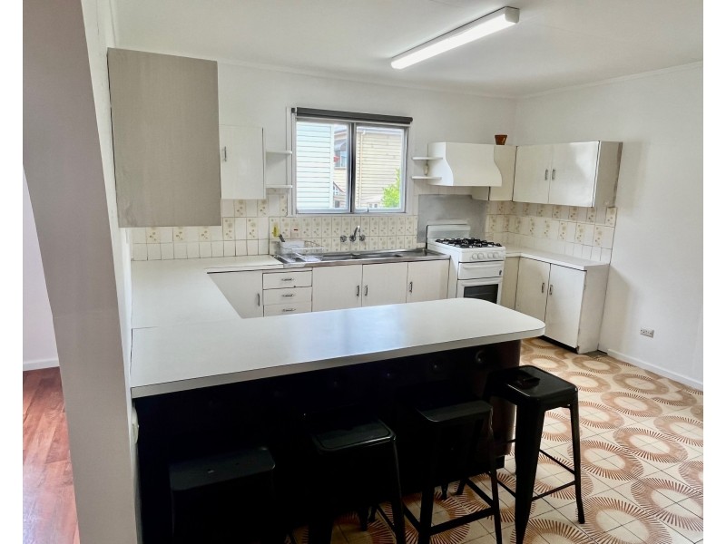 33 Victoria Terrace, Annerley QLD 4103