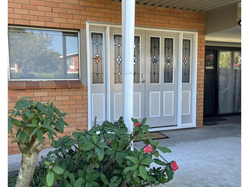 208 BROADWATER ROAD, Mansfield QLD 4122