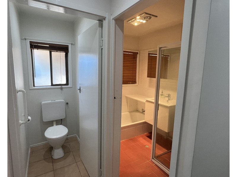 208 BROADWATER ROAD, Mansfield QLD 4122