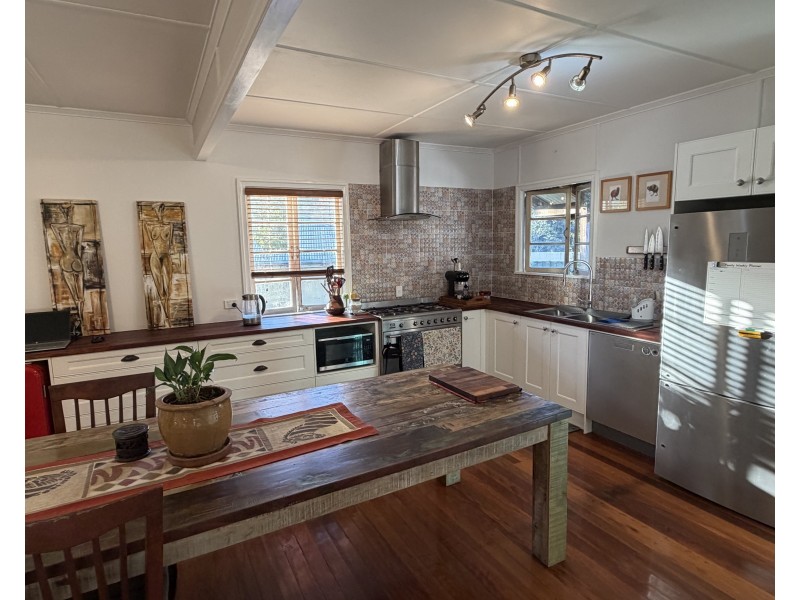 58 SUNSHINE AVENUE, Tarragindi QLD 4121