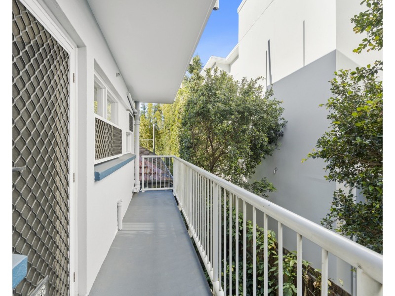 1/845 Logan Road, Holland Park West QLD 4121