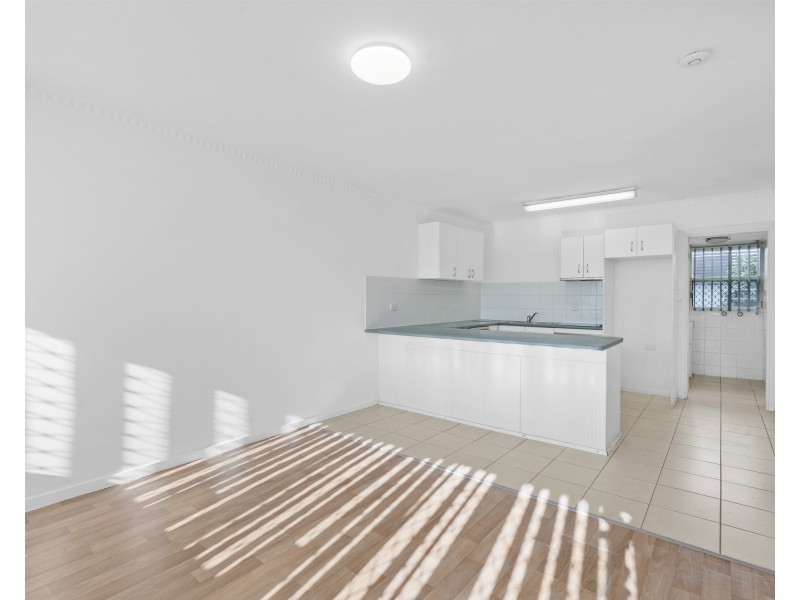 1/845 Logan Road, Holland Park West QLD 4121