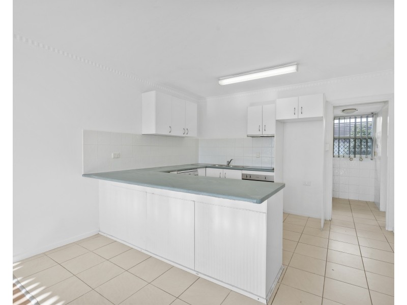 1/845 Logan Road, Holland Park West QLD 4121