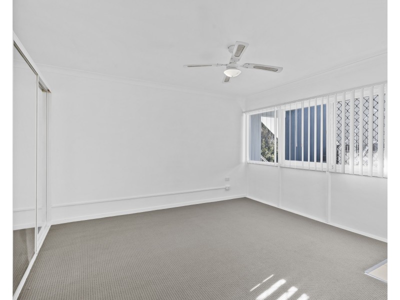1/845 Logan Road, Holland Park West QLD 4121