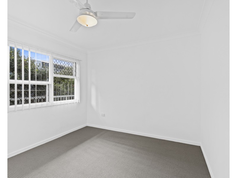 1/845 Logan Road, Holland Park West QLD 4121