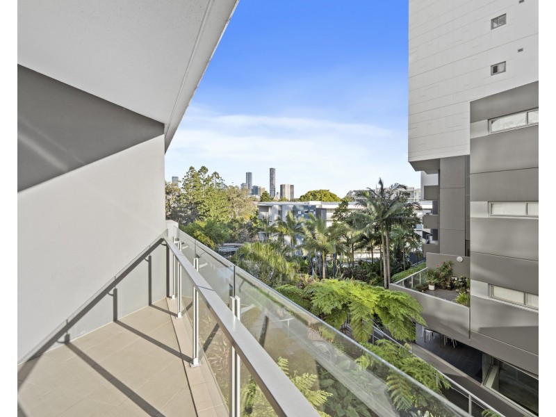 30204/67 Blamey Street, Kelvin Grove QLD 4059