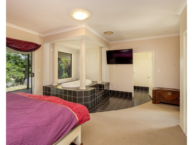166 Grays Road, Wetheron QLD 4625