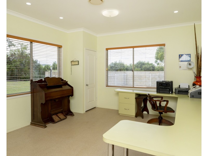 166 Grays Road, Wetheron QLD 4625