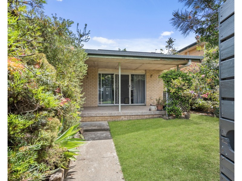 8 COLOMBO STREET, Wishart QLD 4122