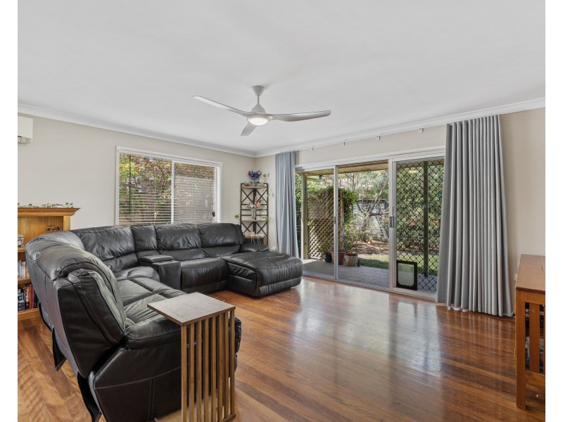 8 COLOMBO STREET, Wishart QLD 4122