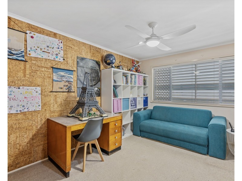 8 COLOMBO STREET, Wishart QLD 4122