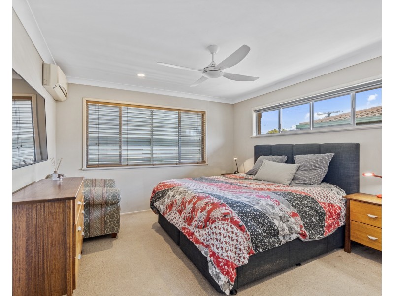 8 COLOMBO STREET, Wishart QLD 4122