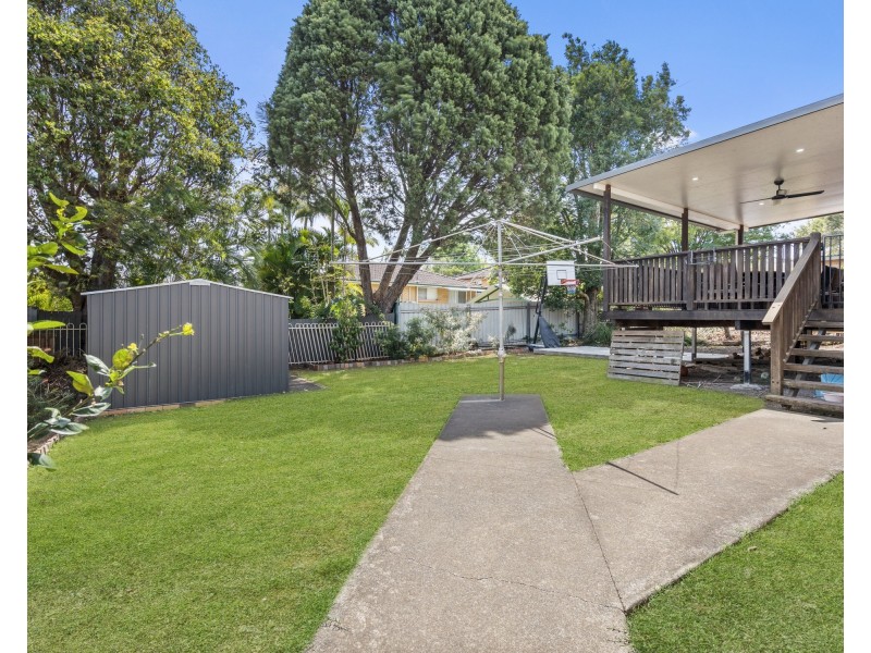 8 COLOMBO STREET, Wishart QLD 4122