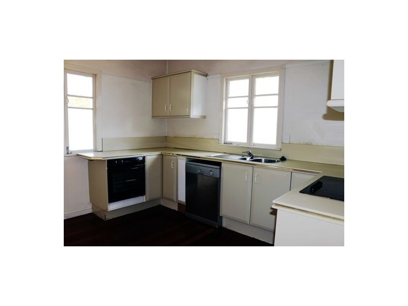 70 Brisbane Road, Ebbw Vale QLD 4304