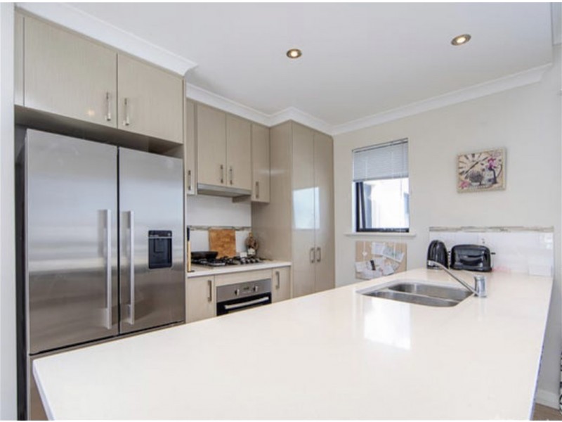 9/99 Bordeaux Lane, Ellenbrook WA 6069