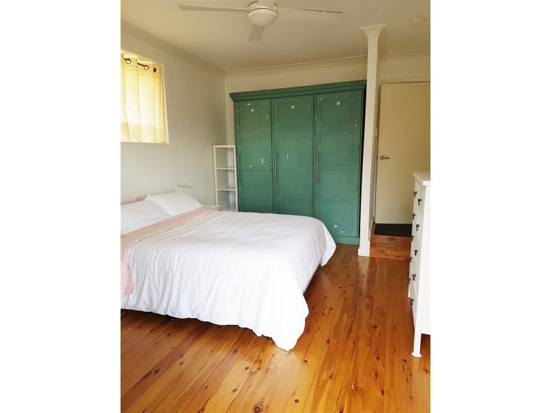 57 Griffin Road, North Curl Curl NSW 2099