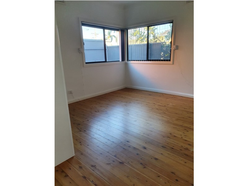 142 Main Road, Toukley NSW 2263