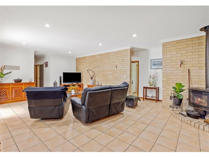 21 Misty Lane, Cooroibah QLD 4565