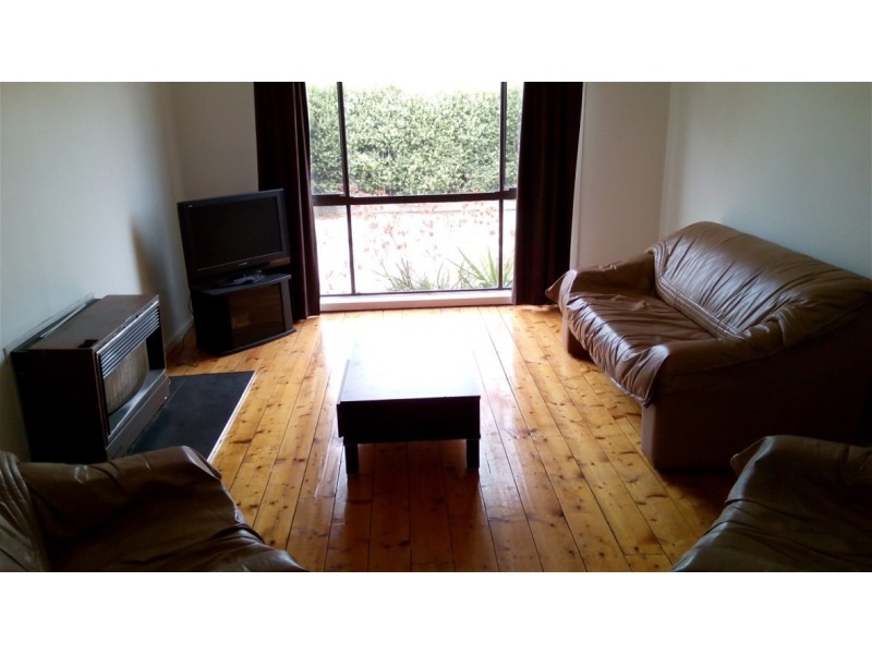 11 Fellmongers Road, Breakwater VIC 3219