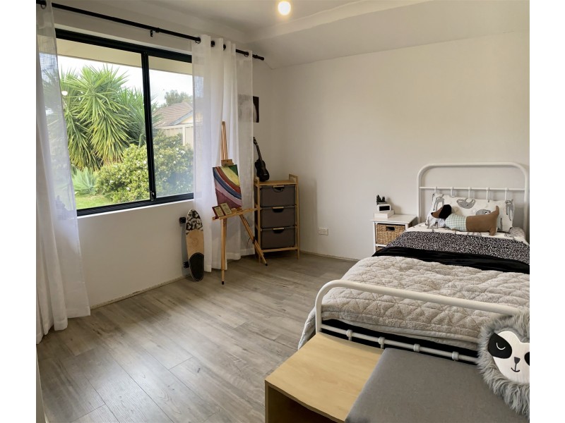 39 Brittain Road, Wattle Grove WA 6107