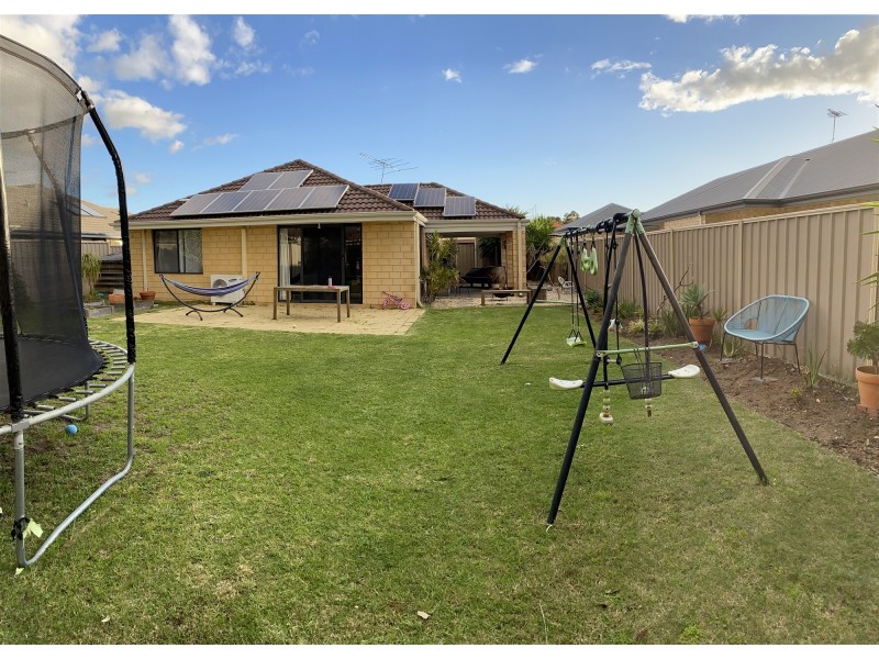 39 Brittain Road, Wattle Grove WA 6107