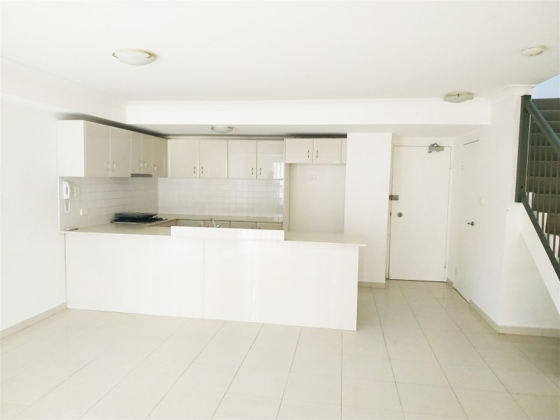 22/41 Woodhouse Drive, Ambarvale NSW 2560
