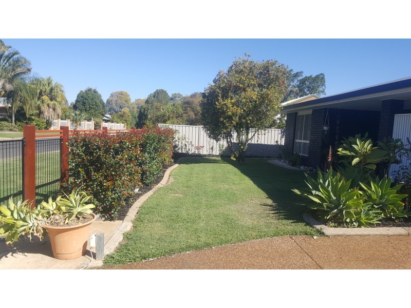 17 Kidd Street, Emerald QLD 4720