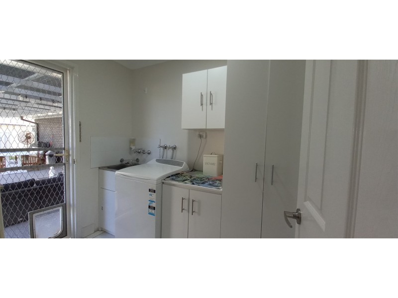 17 Kidd Street, Emerald QLD 4720